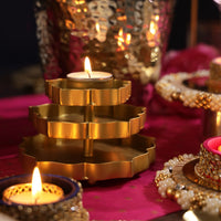Bloom Tealight Holder in Gold